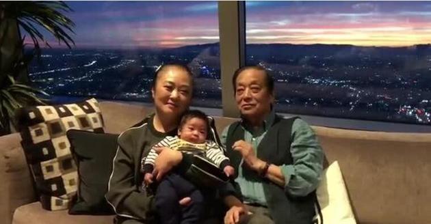 82歲老藝術家韓美林在美宣布喜得貴子：沒想到會有這么個兒子