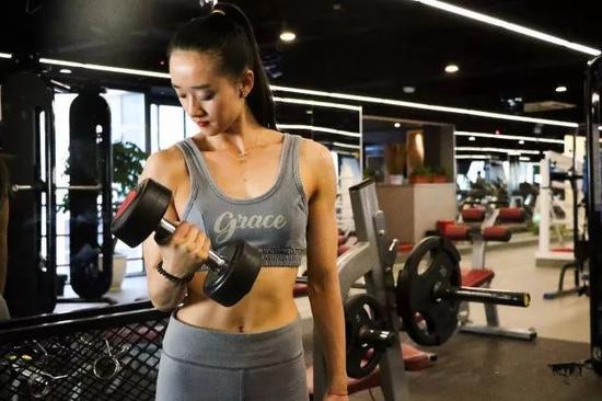 95后美女大學生陳姝穎一身肌肉：手機錢包曾故意外露 就為找賊練拳