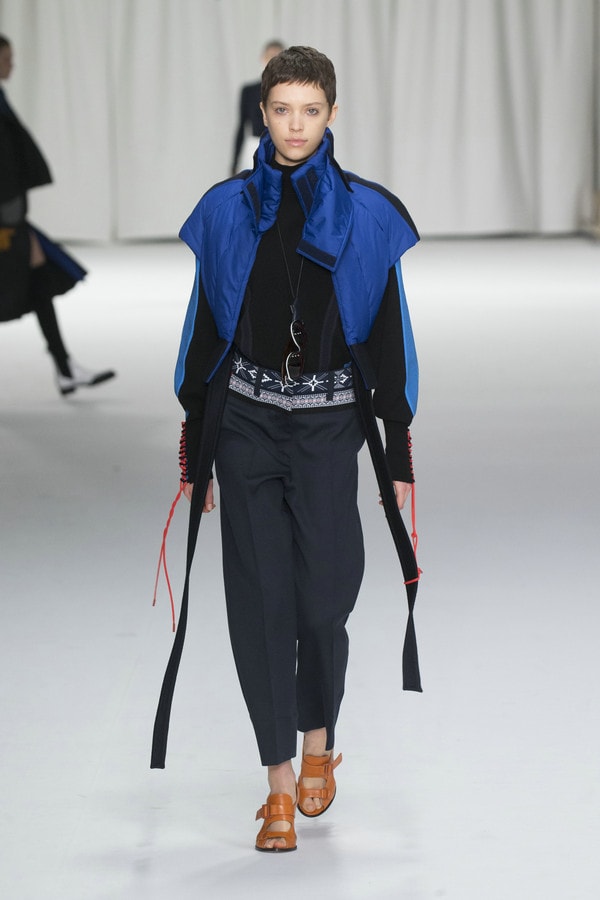 looks-high