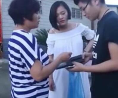 女顧客點了65杯咖啡 跑腿小哥以為是大單最后損失3000