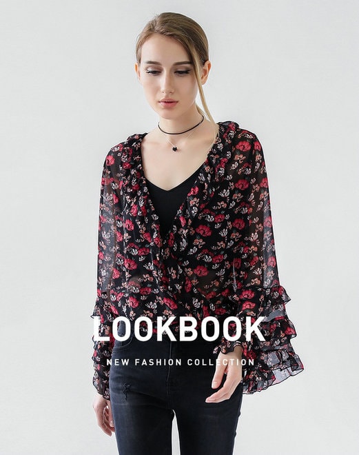 秀場(chǎng)大熱的花卉元素融入服飾設(shè)計(jì)，喚醒女性的時(shí)尚感知，多層次荷葉邊締造靈動(dòng)喇叭袖口，盡情詮釋著這個(gè)時(shí)節(jié)的繽紛與浪漫情愫