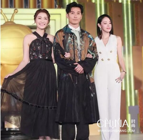TVB2019無線節目巡禮全臺小生花旦盛裝亮相紅毯現場圖