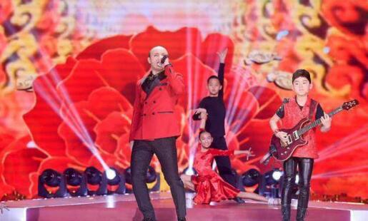 阿爾法曾是紅遍全國的小童星如今也成中年油膩變大叔臉圓圓