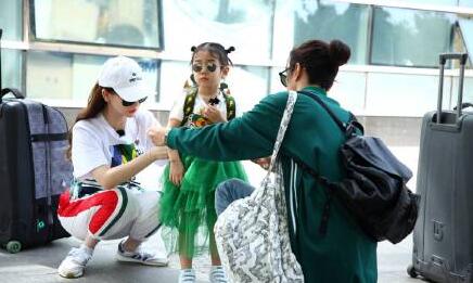 戚薇女兒正面照曝光 李承鉉帶lucky錄制《爸爸想想辦法吧》