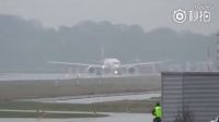 在雨中準備起飛的大飛機， 你準備好了嗎？軍情解碼大閱兵0