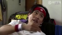漂亮主婦一拳把健身教練撂倒在地