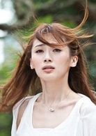 路晨；鄒黃伊