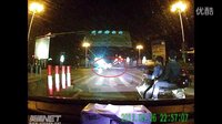 2013-9-26英州大道湞陽路口撞車