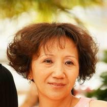 陸亦靜?