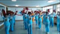 迎新年廣場舞表演-越來越好