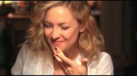 天使的微笑 A Little Bit of Heaven (2011) 預(yù)告片