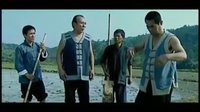 本人參加電視劇《寒秋》拍攝在田里打斗情景