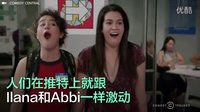 希拉里.克林頓客串美劇”大城小妞”(很污！有毒！)，成功為自己在推特上拉了不少人|NowThis