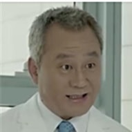 樸八英