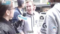 LOL英雄聯(lián)盟  2016全球總決賽]外卡隊人氣不減，老美紛紛支持外卡大兄弟【飛熊在現(xiàn)場】12