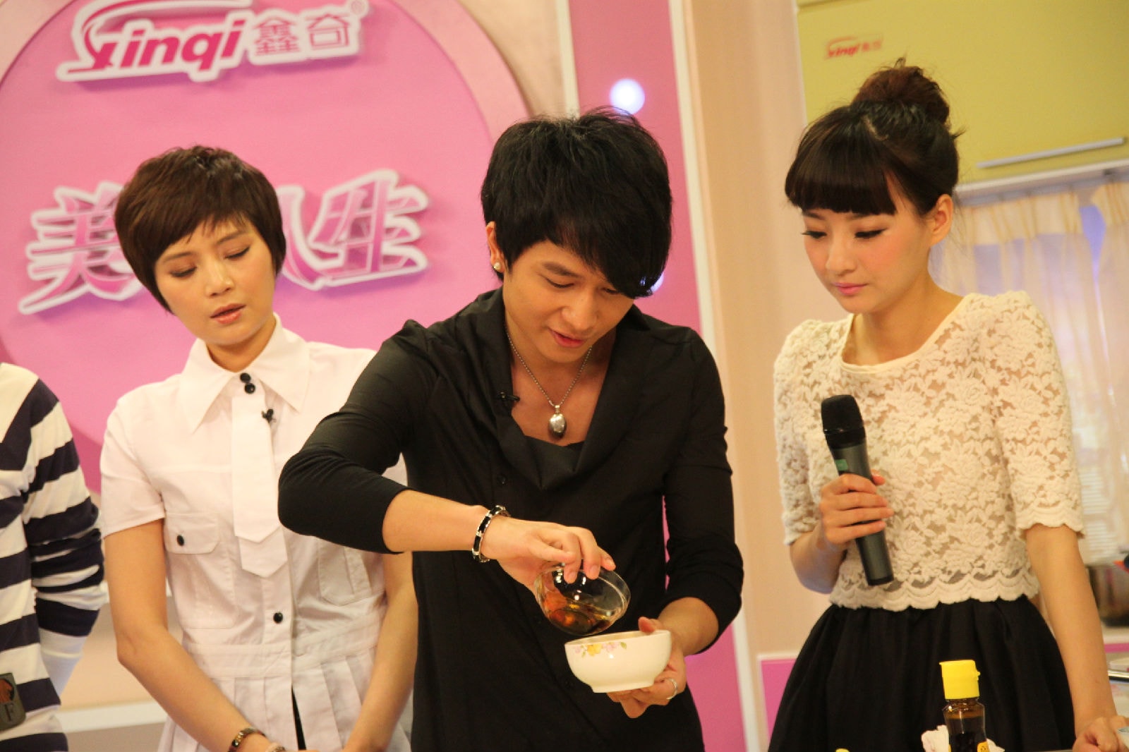 http://www.omega3-ala.com/pics/default/download/24eac48d3f2a4b0eef6ae167951e06f8.jpg