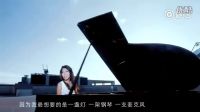 身在他鄉，志在遠方，曲婉婷沙灘陽光下彈唱《愛的海洋》執著堅定