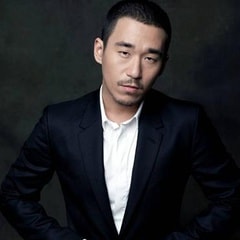 張默