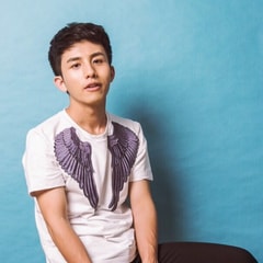李圣佳?