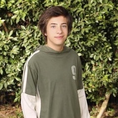 吉米·本內特Jimmy Bennett
