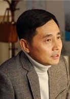 譚洋