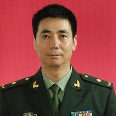 范明?