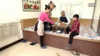 媽媽問碗咋打的，熊孩子演示了一下，沒把媽媽氣死