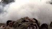 完美！機槍掩護，側翼迂回，瞧瞧美軍是怎樣炸掉日軍地堡的
