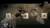 強(qiáng)悍美女對戰(zhàn)巨型僵尸BOSS，最后用必殺武器硬幣槍一擊絕殺
