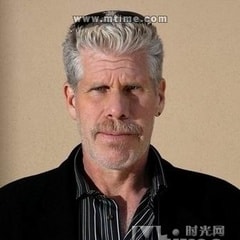 朗·普爾曼Ron Perlman
