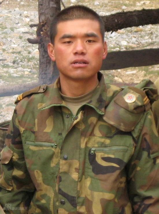 電視劇《兵峰》聯(lián)合主演劇照系列