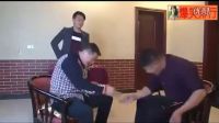 倆二貨，喝多后玩猜拳，看一次笑一次！咋那么逗比了！