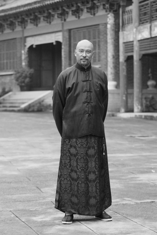 新安家族  吳衛東