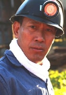 吳京安