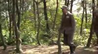扔下女戰(zhàn)友自己逃命，被活捉的女兵被輪番糟蹋