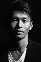 余皚磊?