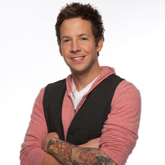 Pierre Bouvier、Chuck Comeau、Sebastien Lefebvre、David Desrosiers、Jeff Stinco