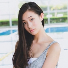 足立梨花?