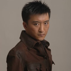 謝震偉