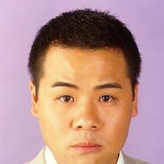 韋家雄?