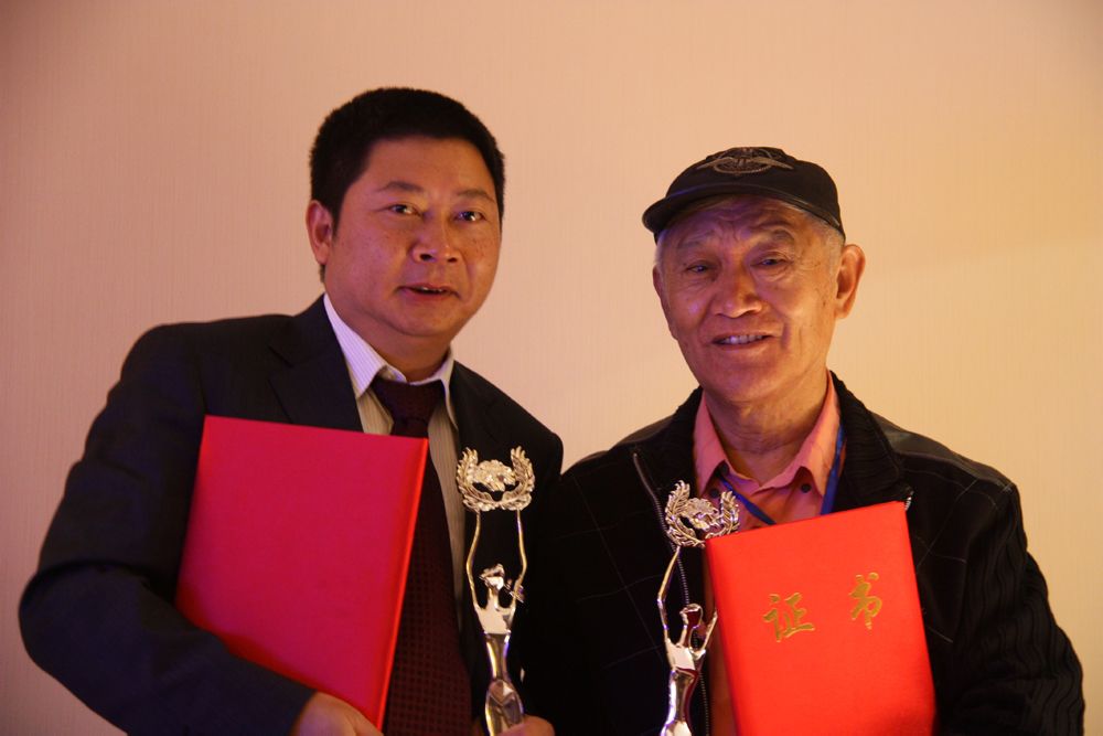 http://www.omega3-ala.com/pics/default/download/8f75a3cad25be0e0c100a7b7015a554d.jpg