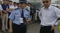 交通警察查新上任支隊長新車違法要扣留 當(dāng)場翻臉走人