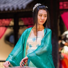 殷果兒