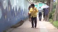 深圳環衛女工撿到10萬元巨款還失主_標清