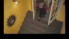 花絮之美女勇闖毒蛇關(guān)