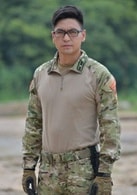 李飛