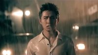 MSN連接微電影《如果愛》預告 攝影師和嫩模雨中激吻