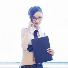 何佳儀