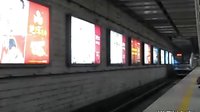 【拍客】北京地鐵一號線隨拍地鐵列車進站過程--芝麻視線