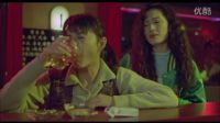 《妙探雙嬌》幾名小混混酒吧調(diào)戲美女警花 遭女警花暴打